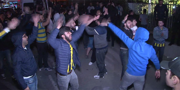 Fenerbahçe taraftarı Ersun Yanal'ı istiyor